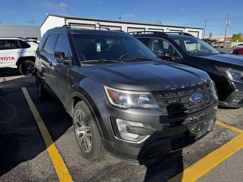 Used 2017 Ford Explorer Sport w/ Equipment Group 401A AWD/4WD image 1
