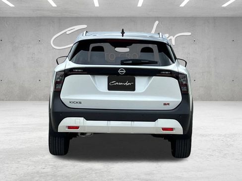 New 2026 Nissan Kicks SR w/ SR Premium Package FWD image 16