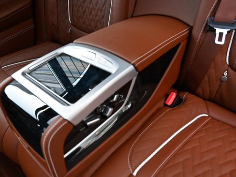 Used 2021 BMW 750i xDrive w/ Luxury Rear Seating Package AWD/4WD image 42