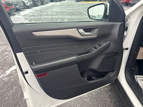 Used 2022 Ford Escape SEL image 25