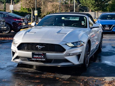 Used 2019 Ford Mustang Premium image 4
