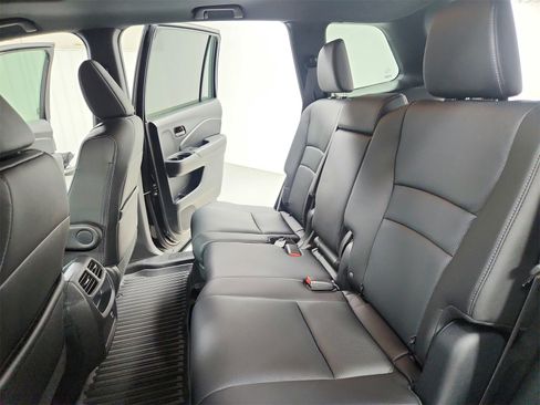 Used 2023 Honda Passport EX-L image 37