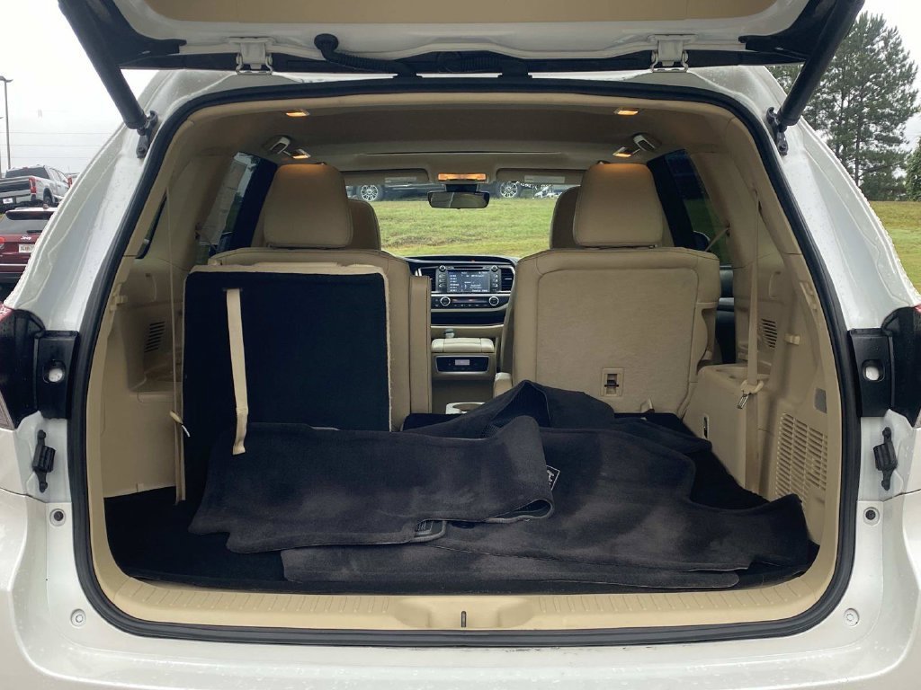 Used 2018 Toyota Highlander XLE FWD image 7