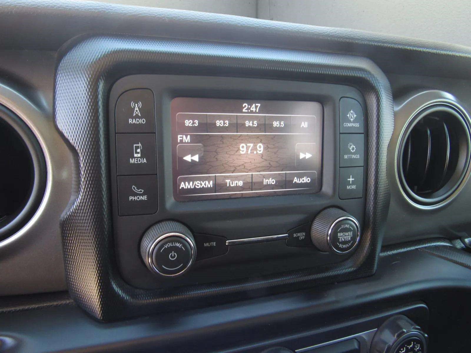 Used 2021 Jeep Wrangler Unlimited Sport AWD/4WD image 18