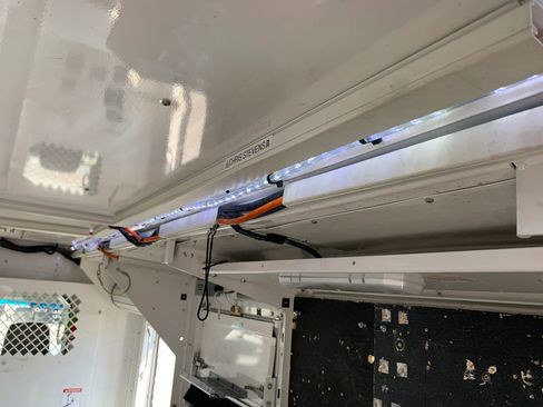 Used 2019 Ford E-350 and Econoline 350 Super Duty image 41