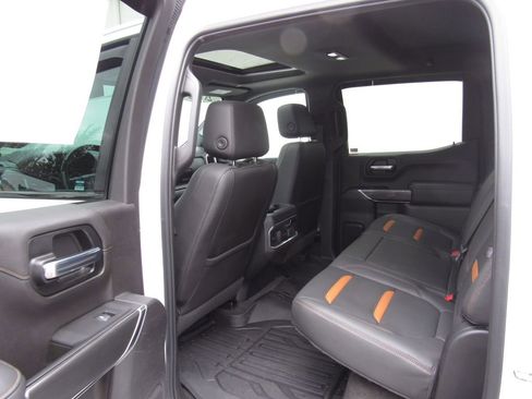 Used 2019 GMC Sierra 1500 AT4 w/ AT4 Premium Package AWD/4WD image 18