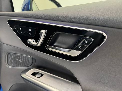 New 2025 Mercedes-Benz GLC 300 image 34