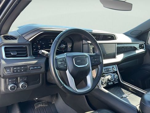 Used 2023 GMC Yukon XL Denali image 26