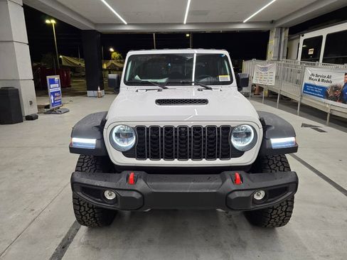 New 2025 Jeep Gladiator Mojave w/ Safety Group image 9