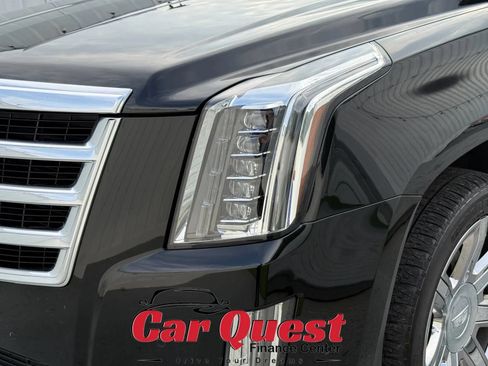 Used 2017 Cadillac Escalade Luxury RWD image 26