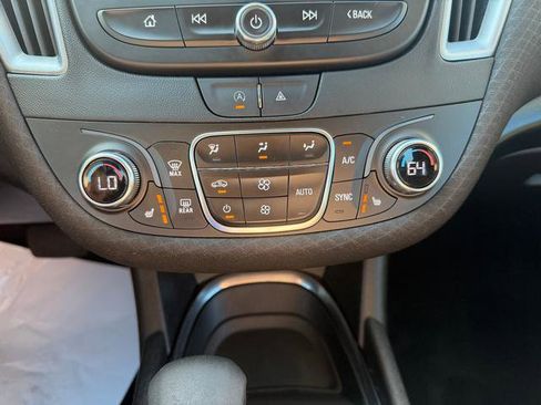 Used 2023 Chevrolet Malibu LT FWD image 15