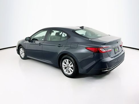 Used 2025 Toyota Camry LE image 5