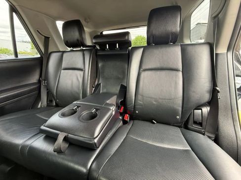 Used 2016 Toyota 4Runner Limited AWD/4WD image 37