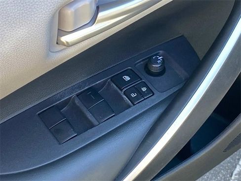 Used 2023 Toyota Corolla SE image 13