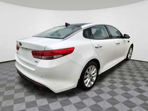 Used 2016 Kia Optima EX w/ Premium Package FWD image 4