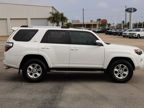 Used 2019 Toyota 4Runner SR5 Premium image 4