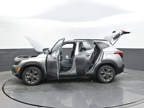 Used 2024 Kia Seltos S AWD/4WD image 62