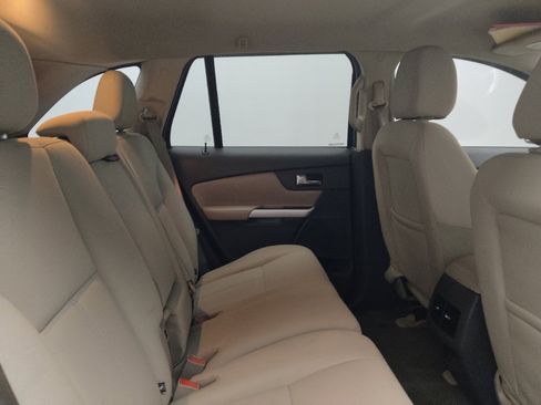 Used 2014 Ford Edge SE FWD image 19