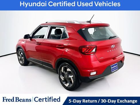 Certified 2023 Hyundai Venue SEL image 9