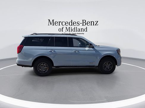 Used 2025 Ford Expedition Tremor AWD/4WD image 9