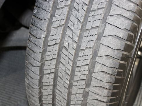 Certified 2024 Ford Expedition XLT image 22