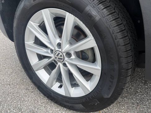 Used 2018 Volkswagen Tiguan Limited FWD image 14