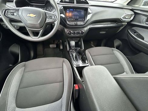 Used 2023 Chevrolet TrailBlazer LT w/ Convenience Package FWD image 14