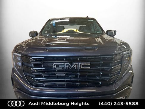 Used 2022 GMC Sierra 1500 Elevation w/ Elevation Premium Package image 9
