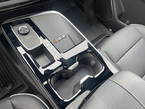 New 2025 Buick Enclave Sport Touring w/ Super Cruise Package image 33