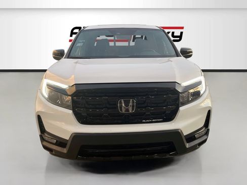 Used 2024 Honda Ridgeline Black Edition image 2
