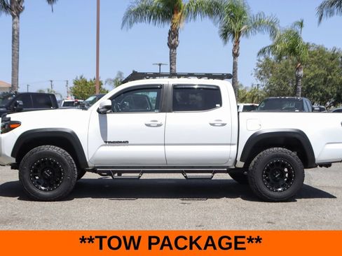 Used 2021 Toyota Tacoma TRD Off-Road w/ Technology Package AWD/4WD image 5