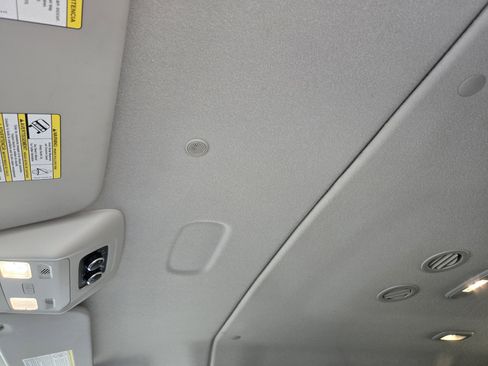 Used 2023 Ford Transit 350 XLT image 19