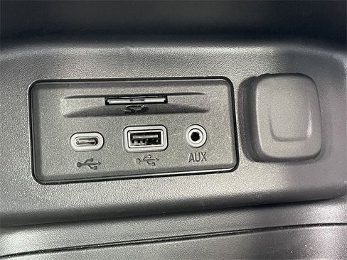 Used 2024 Chevrolet Equinox RS w/ RS Leather Package image 20