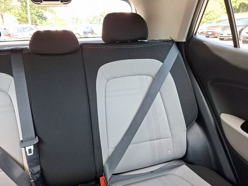 Used 2020 Hyundai Venue SEL image 20