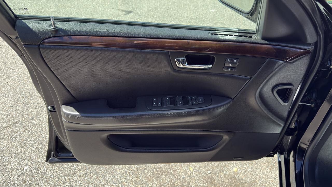 Used 2007 Cadillac DTS Performance FWD image 30