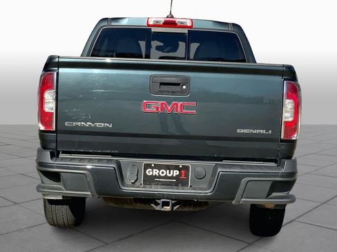 Used 2017 GMC Canyon Denali image 4