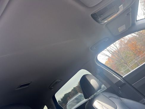 Used 2022 Kia Sorento EX image 18