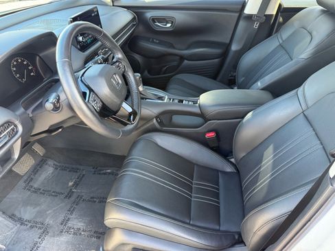Used 2024 Honda HR-V EX-L image 14