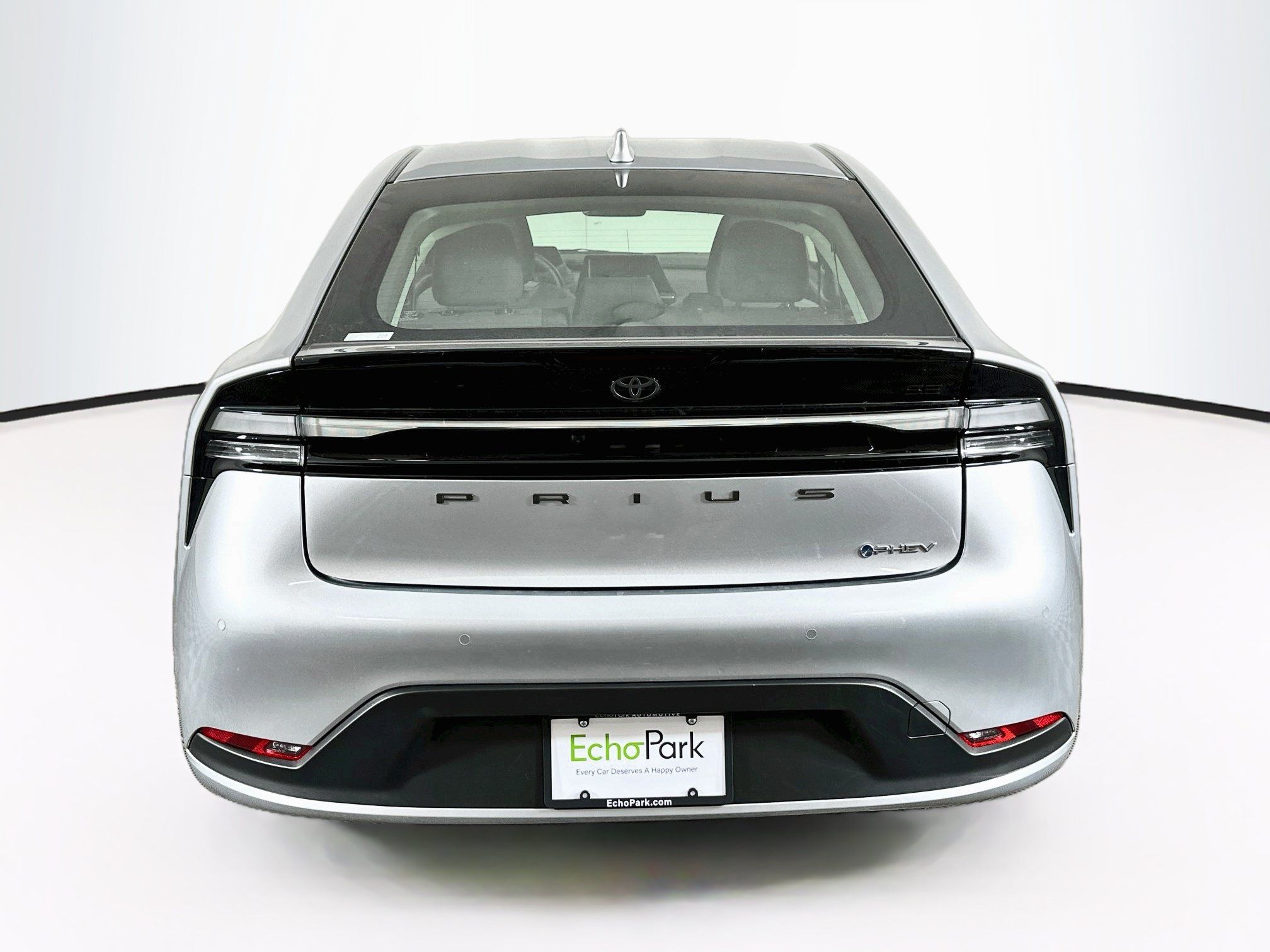 Used 2025 Toyota Prius Plug-In Hybrid FWD image 7