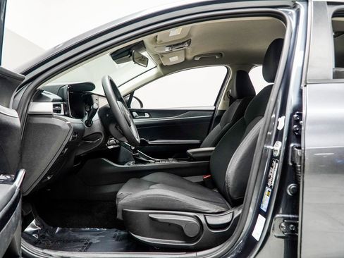 Used 2022 Kia K5 LXS image 36