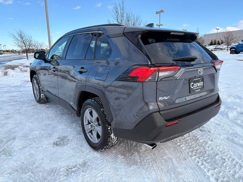 Used 2025 Toyota RAV4 XLE image 5