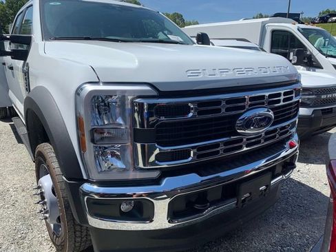 New 2025 Ford F450 XL w/ XL Chrome Package image 7