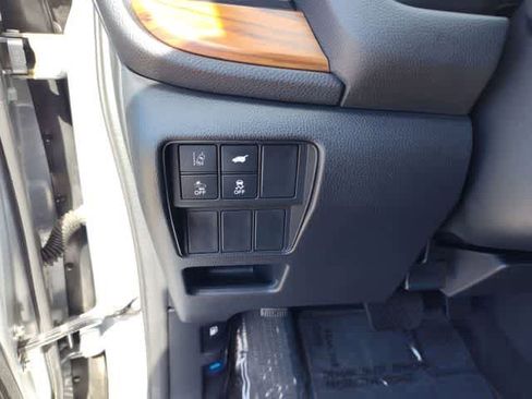 Used 2017 Honda CR-V Touring image 14