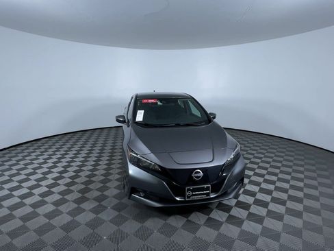 Certified 2025 Nissan Leaf S FWD image 3