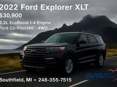 Certified 2022 Ford Explorer XLT w/ Equipment Group 202A