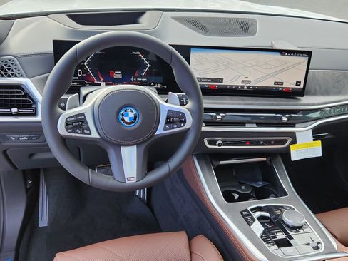 New 2026 BMW X5 xDrive50e image 11