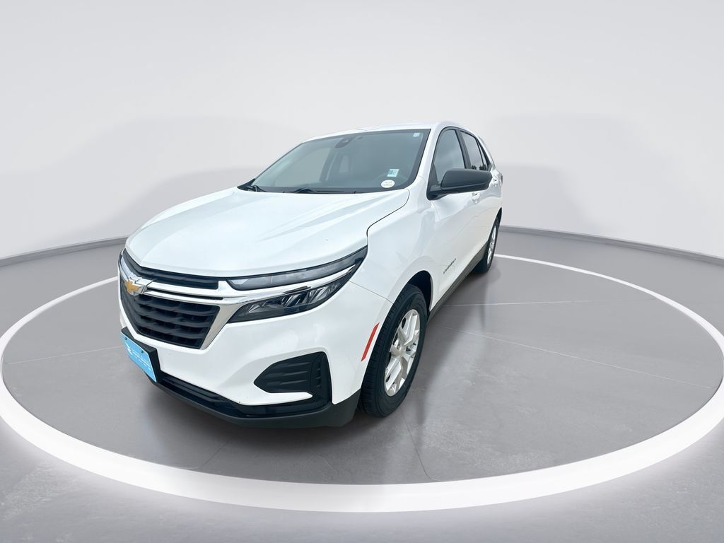 Certified 2024 Chevrolet Equinox LS w/ LS Convenience Package AWD/4WD image 4