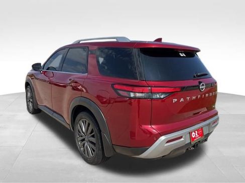 Used 2022 Nissan Pathfinder SL w/ SL Premium Package FWD image 7