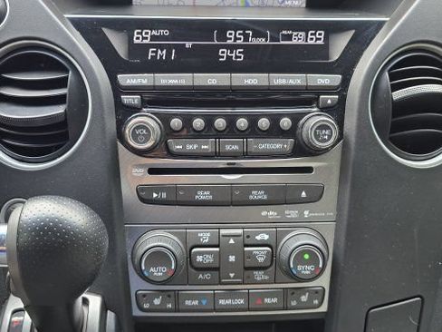 Used 2012 Honda Pilot Touring image 24