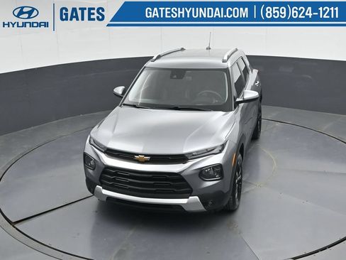 Used 2023 Chevrolet TrailBlazer LT FWD image 44